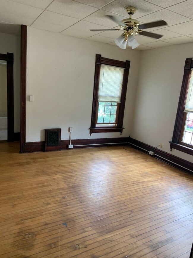 Building Photo - pp512