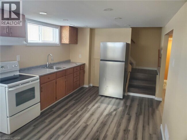 Photo du bâtiment - 1130 #24 REGIONAL Rd