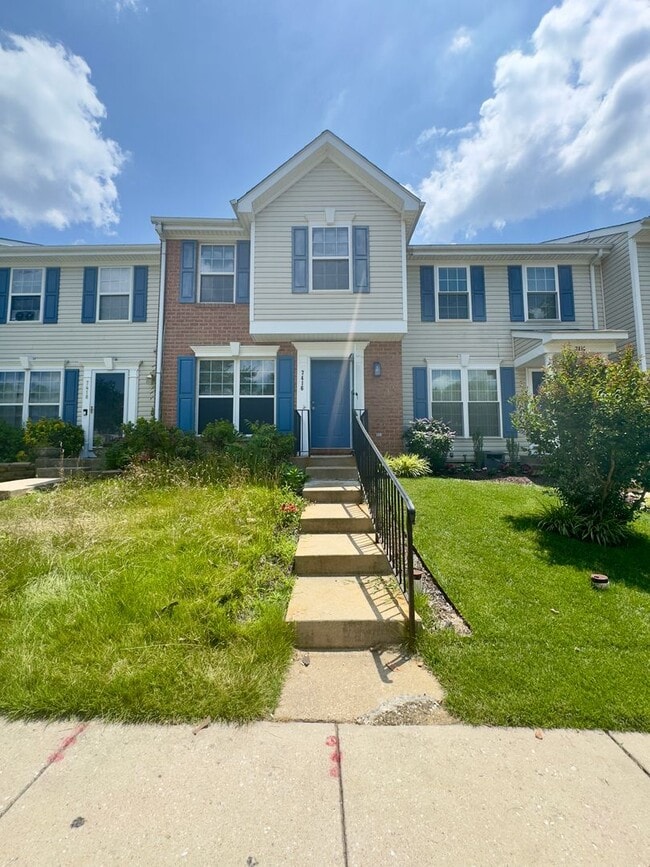Charming 3 Bedroom/2 Bathroom Apartment in... - Charming 3 Bedroom/2 Bathroom Apartment in...