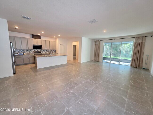 Building Photo - 3233 Crocus Ln