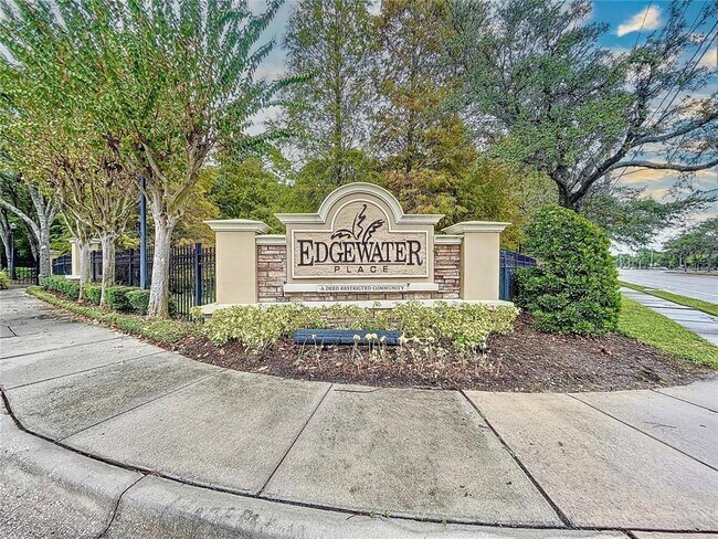 Foto del edificio - 8532 Edgewater Pl Blvd
