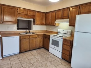 Building Photo - 4775 Marlwood Way