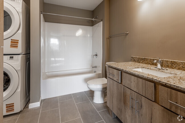 2BR, 2BA - 1,017SF - Second Bathroom - 1130 West Apartments