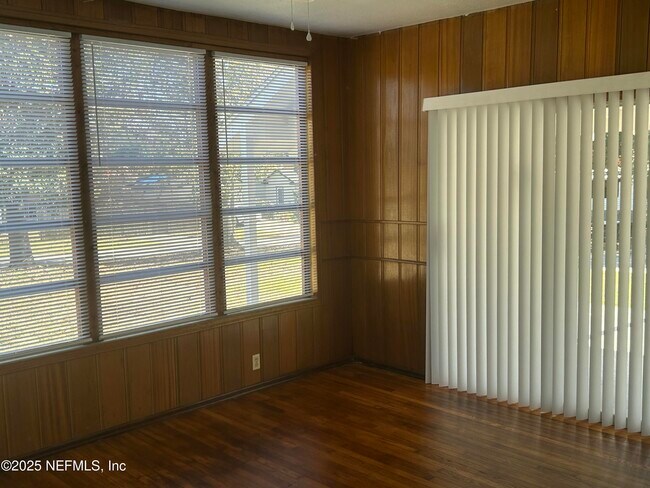 Foto del edificio - 5104 Palmer Ave