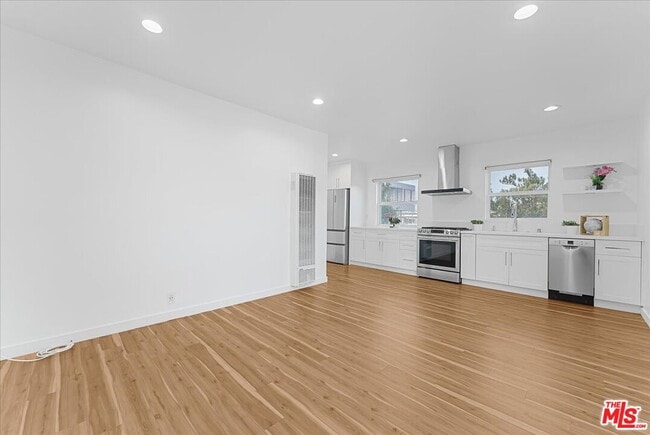 Building Photo - 2948 Exposition Blvd