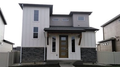 Building Photo - 2221 Mackinac St