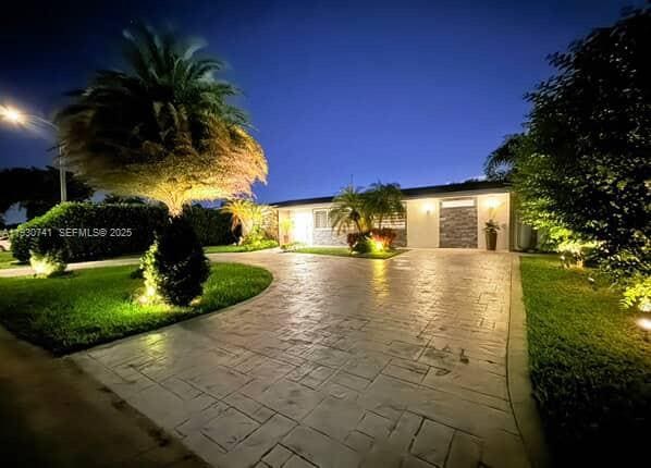 Foto del edificio - 7180 SW 11th St