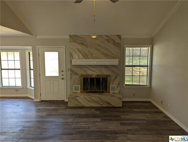 Building Photo - 1105 Timmons Dr