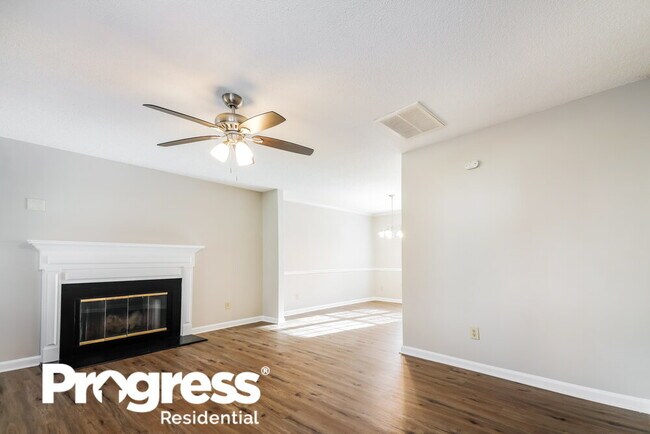 Foto del edificio - 3512 Dechart Ln