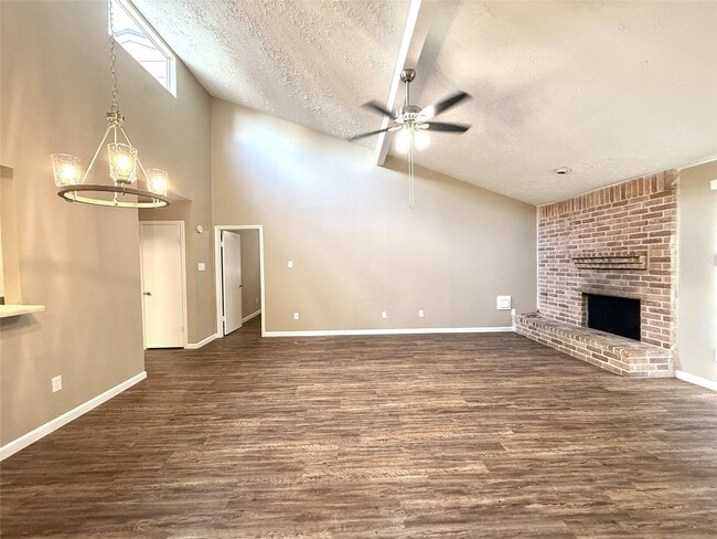 Building Photo - 2435 Summer Spring Dr