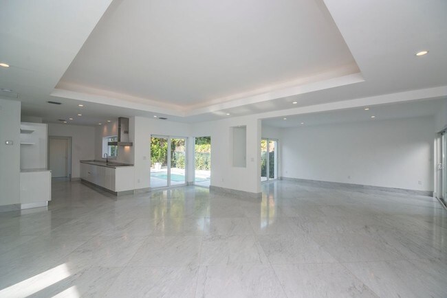 Foto del edificio - 4500 Alton Rd
