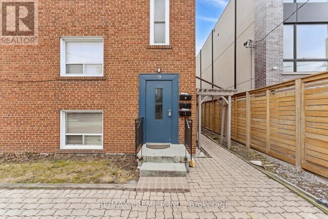 Building Photo - 9 Bracebridge Ave