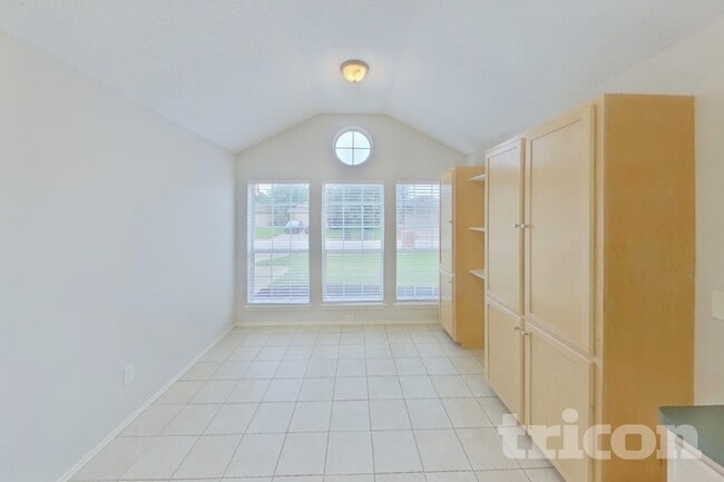 Building Photo - 757 Dema Ln
