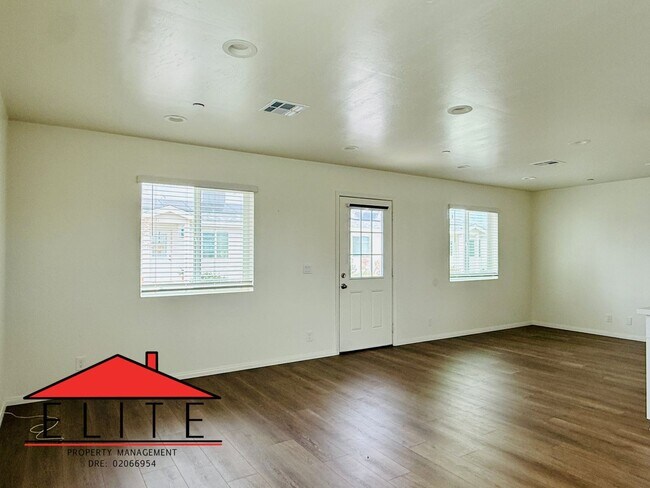 Building Photo - 1113BE