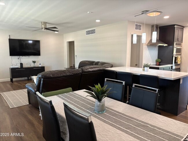 Foto del edificio - 2630 N 83rd Pl