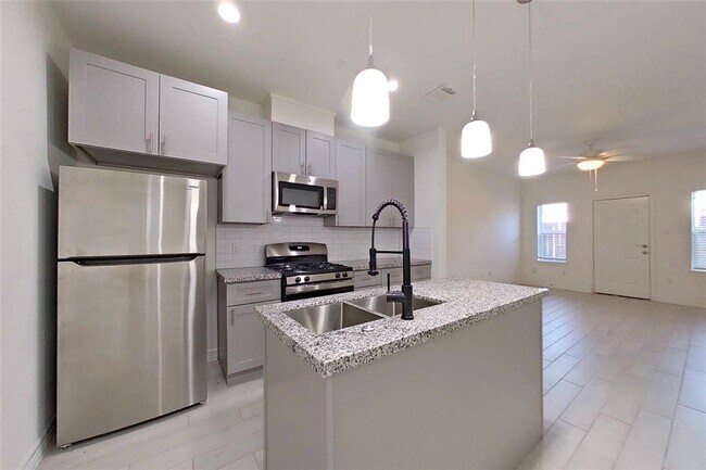 Foto del edificio - 7209 Carver Rd