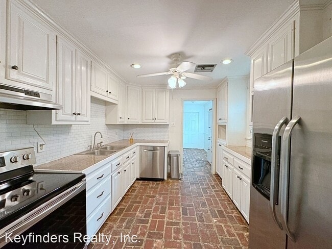 Building Photo - 3 br, 3 bath House - 4558 Tupello St.