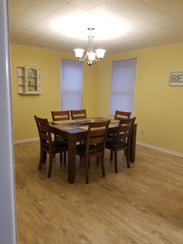 Foto principal - 325 Washington Ct