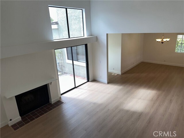 Building Photo - 6 Woodgrove