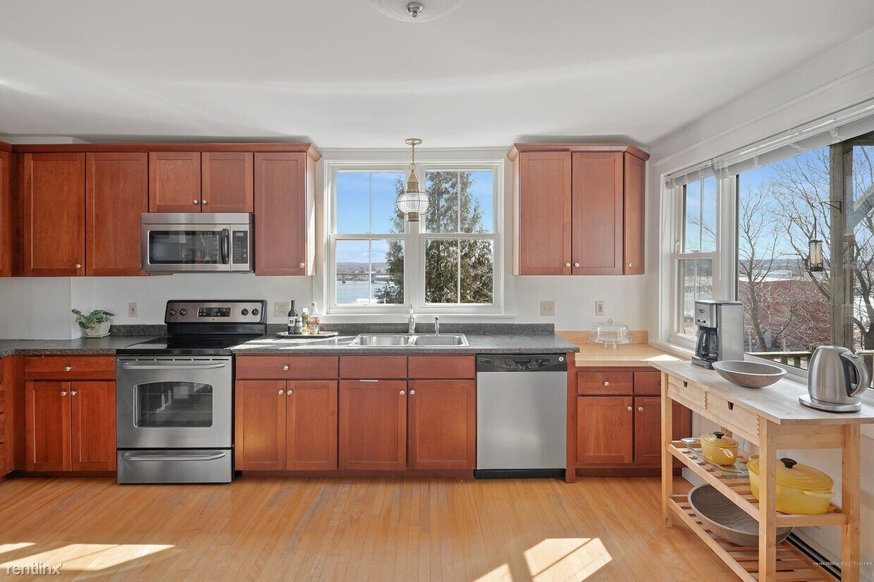 Primary Photo - 2 br, 2 bath Condo - 92 Salem St