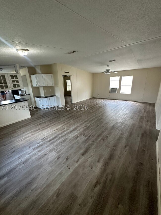 Building Photo - 10128 Marlin Dr