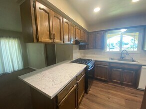 Building Photo - 2144 Beechwood Ct