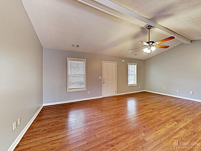 Building Photo - 309 Cattlemans Cir