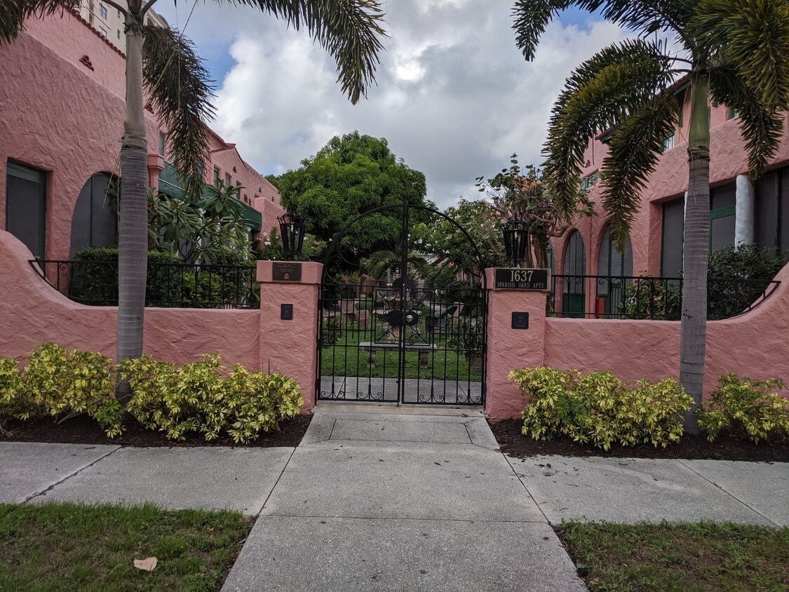 Foto principal - 1637 Oak St
