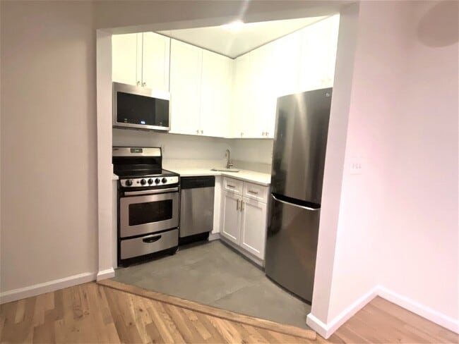 Foto del edificio - 525 W 49th St
