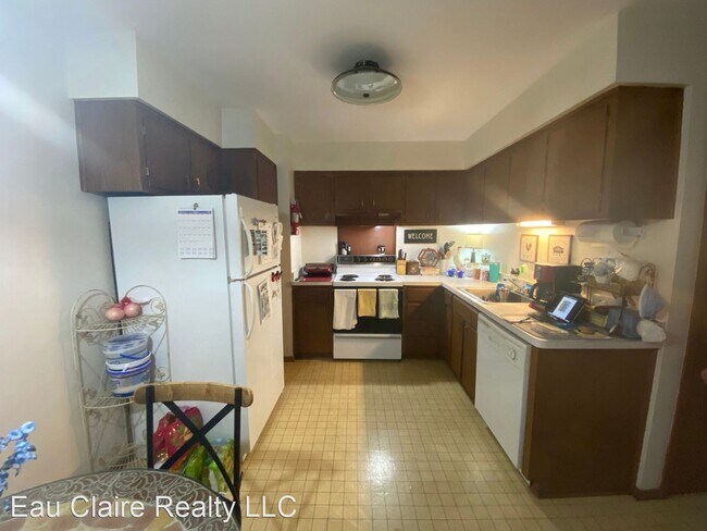 Foto del edificio - 415-421 W Grand Ave