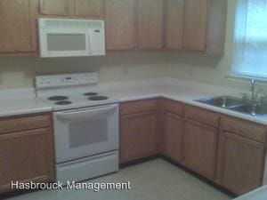 Building Photo - 988 Towne Ln