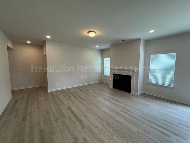 Building Photo - 140 Hadley Wy