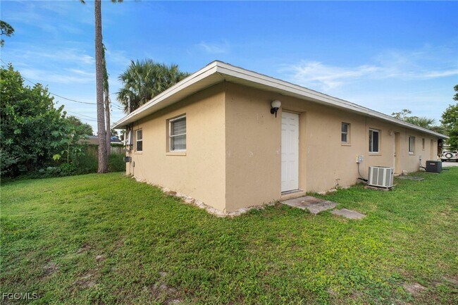 Building Photo - 5539 Tenth Ave