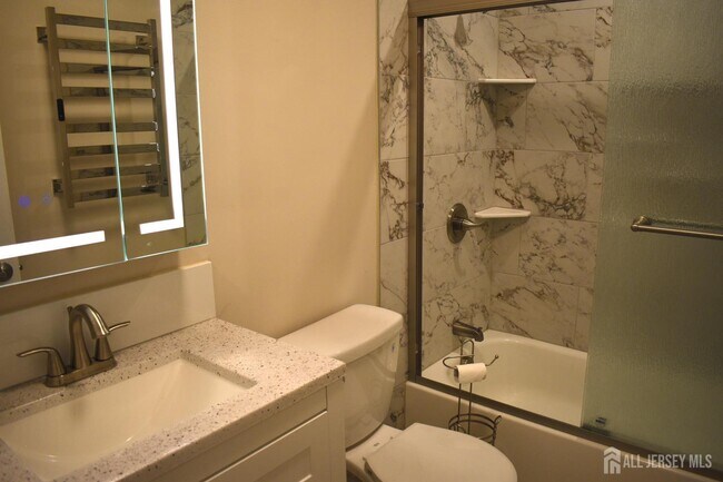 Foto del edificio - 3713 Birchwood Ct