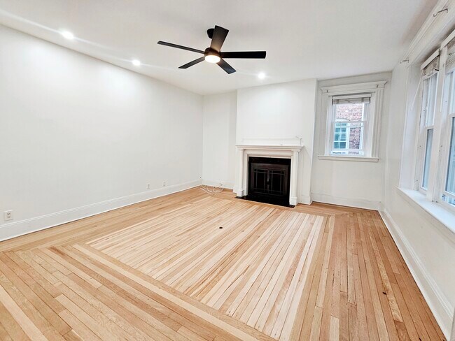 Building Photo - 1774 Beacon St