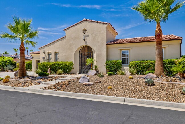 Building Photo - 35202 Vista Del Monte