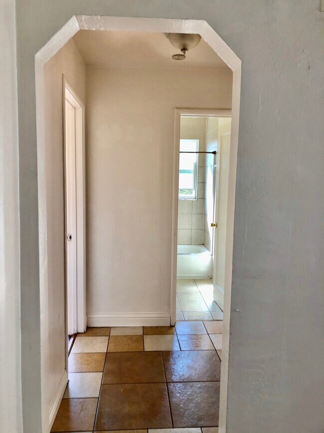 Foto del edificio - 2811 Garden St