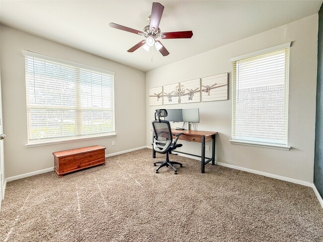 Building Photo - 2513 Kaman Ln