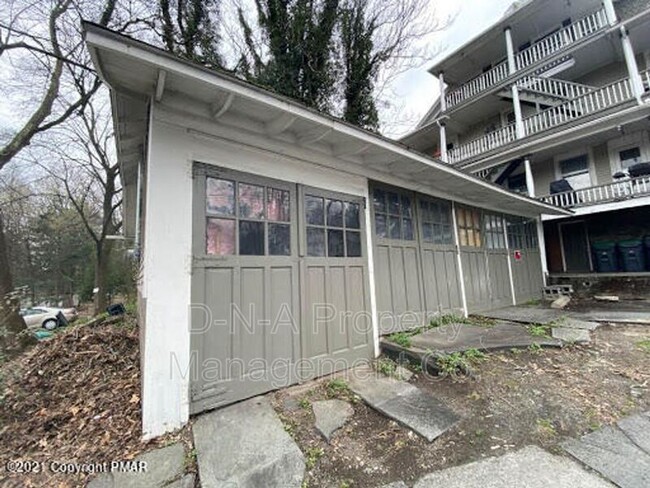Building Photo - 145 N 5th St