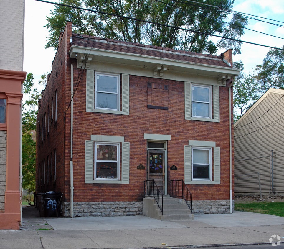 Building Photo - 843-845 Findlay St