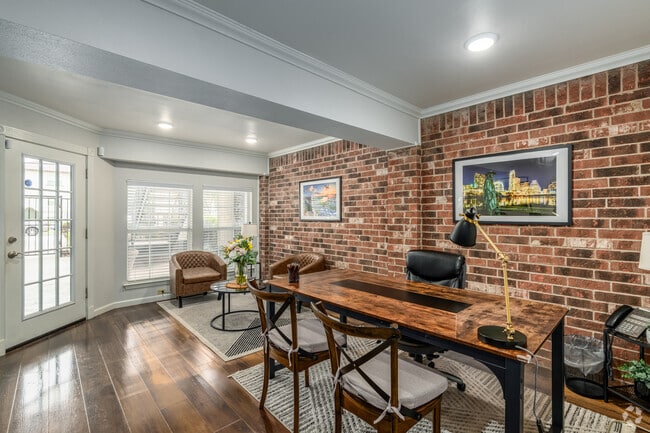 Resident Lounge - Towne Oaks II