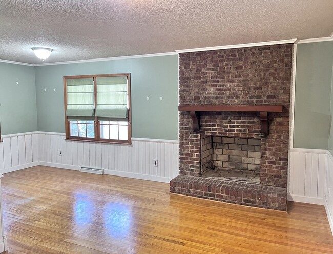 Foto del edificio - FOR RENT WINSTON SALEM