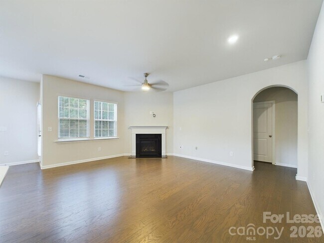 Building Photo - 3040 Whipcord Dr