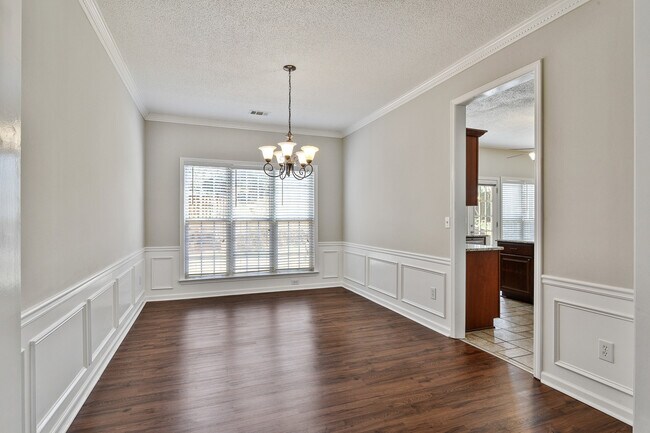 Building Photo - 2655 Traywick Chase