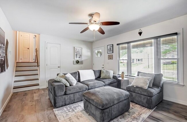 Sala de estar - 410 Evergreen Dr