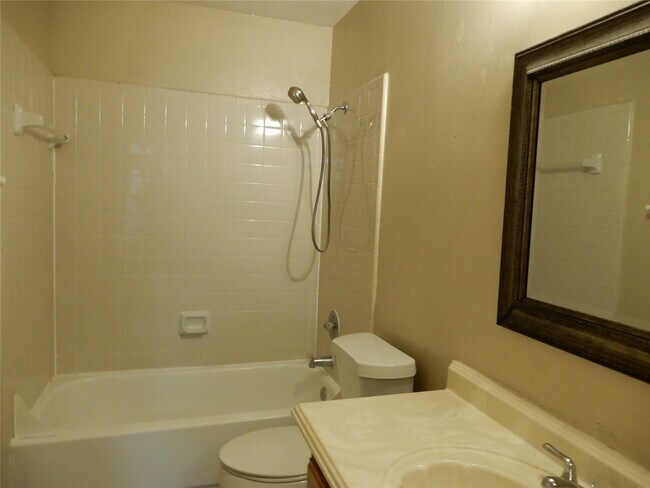 Foto del edificio - 9797 Leawood Blvd