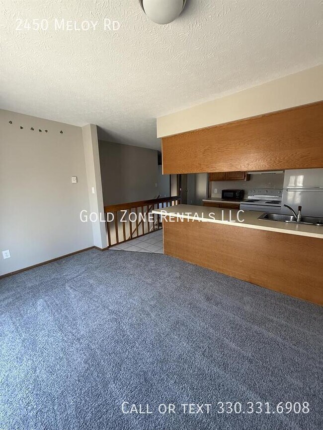 Foto del edificio - 2450 Meloy Rd