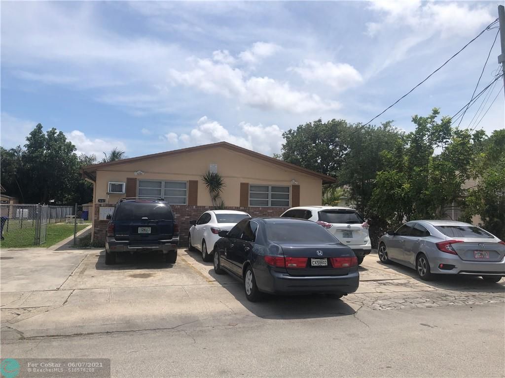 Foto principal - 2440 Hayes St