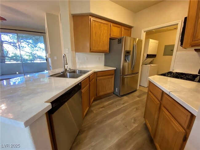Building Photo - 7147 S Durango Dr