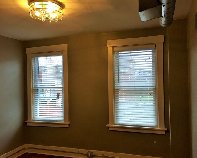 Foto del edificio - 6333-6335-6335 Bartlett St